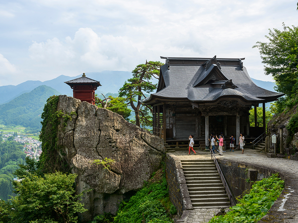 日本遺産 歴史を紡ぐ山寺が支えた紅花文化
