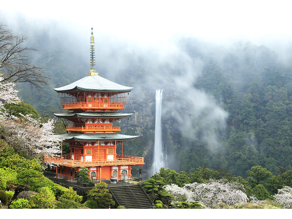 日本遺産 歴史を紡ぐ1300年つづく日本の終活の旅―西国三十三所観音巡礼―