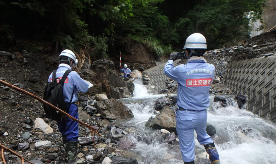 テックフォース隊員による河川や道路、砂防などの被災状況調査 国土交通省TEC-FORCE（テックフォース）撮影