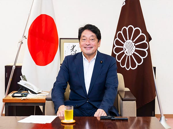 月刊誌「りぶる」特集 8月号より 産業と雇用、国民の暮らしを守り抜く