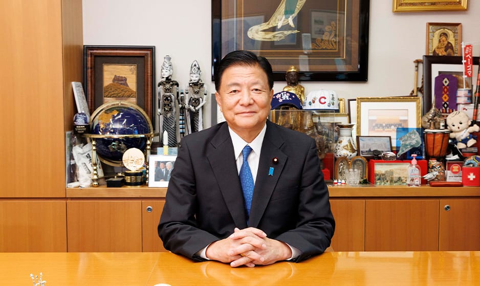 新藤義孝 委員長代行