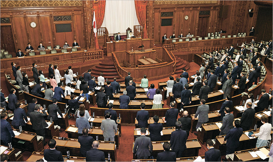 デジタル庁の創設などを柱としたデジタル改革関連6法は起立採決の結果、与党などの賛成多数で可決、成立した(参院本会議)