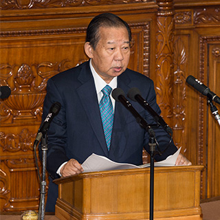 二階俊博幹事長が代表質問 「災害復旧改革」の重要性など訴える