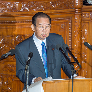二階俊博幹事長