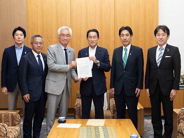 国内投資や賃上げ促し、投資超過の状況を財政政策検討本部が岸田総理に提言