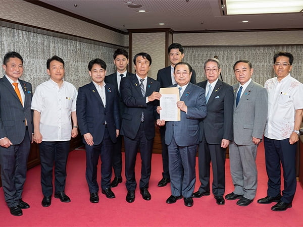 再犯防止施策の充実のための緊急提言~"息の長い"支援体制の構築に向けた保護司等の民間協力者への活動支援等の充実について~