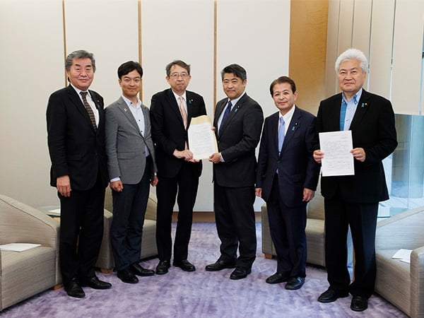 社会的事業推進特別委員会 提言