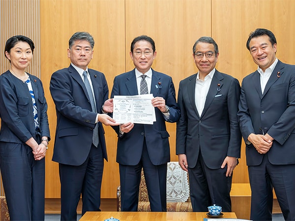 財政健全化推進本部提言~経済成長と財政健全化の二兎を追う~