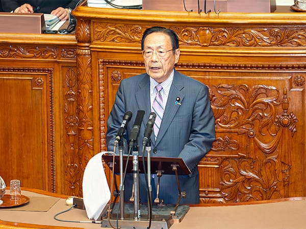 第217回国会における石井正弘参議院議員代表質問