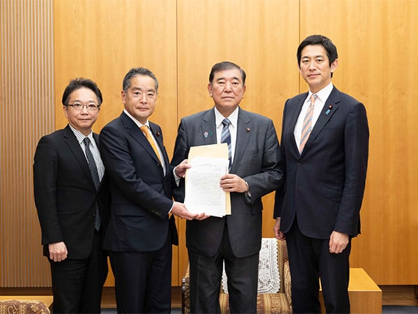 宇宙・海洋開発特別委員会・宇宙総合戦略小委員会が提言を申し入れ