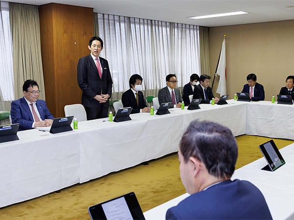 「責任ある積極財政」で賃金・所得を増やす令和8年度予算編成大綱を決定