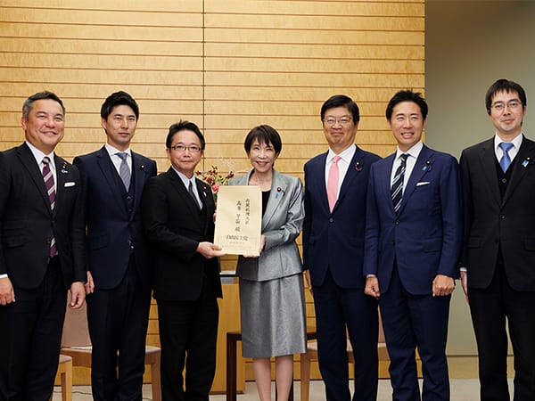 新たな安全保障環境において求められる経済的措置について経済安全保障推進本部が高市総理に提言