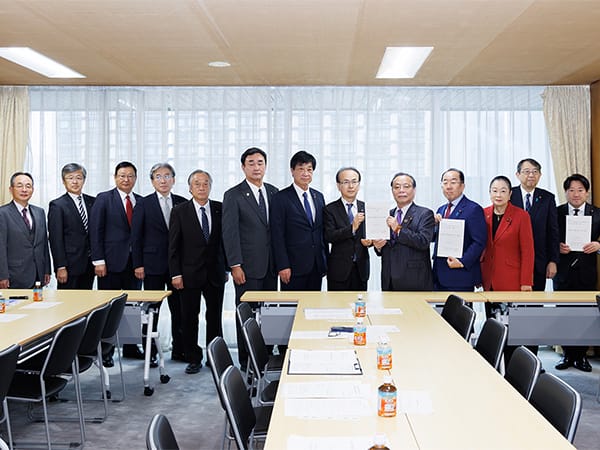 「復興に向けた15年目の決意」を発表