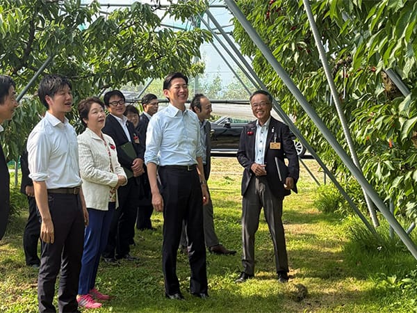山形県において移動政調会を開催