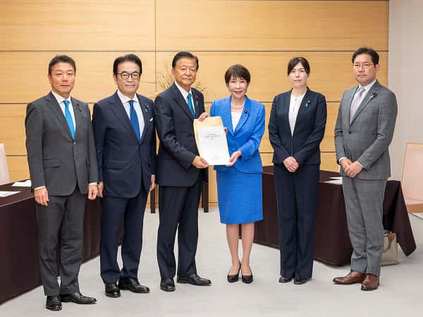 外国人政策本部 安全保障と土地法制に関するPTが提言を申し入れ