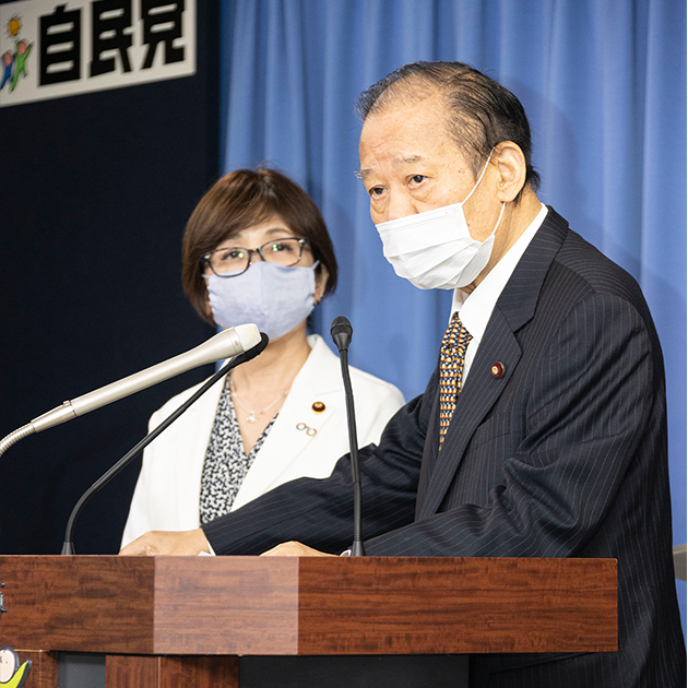 二階幹事長