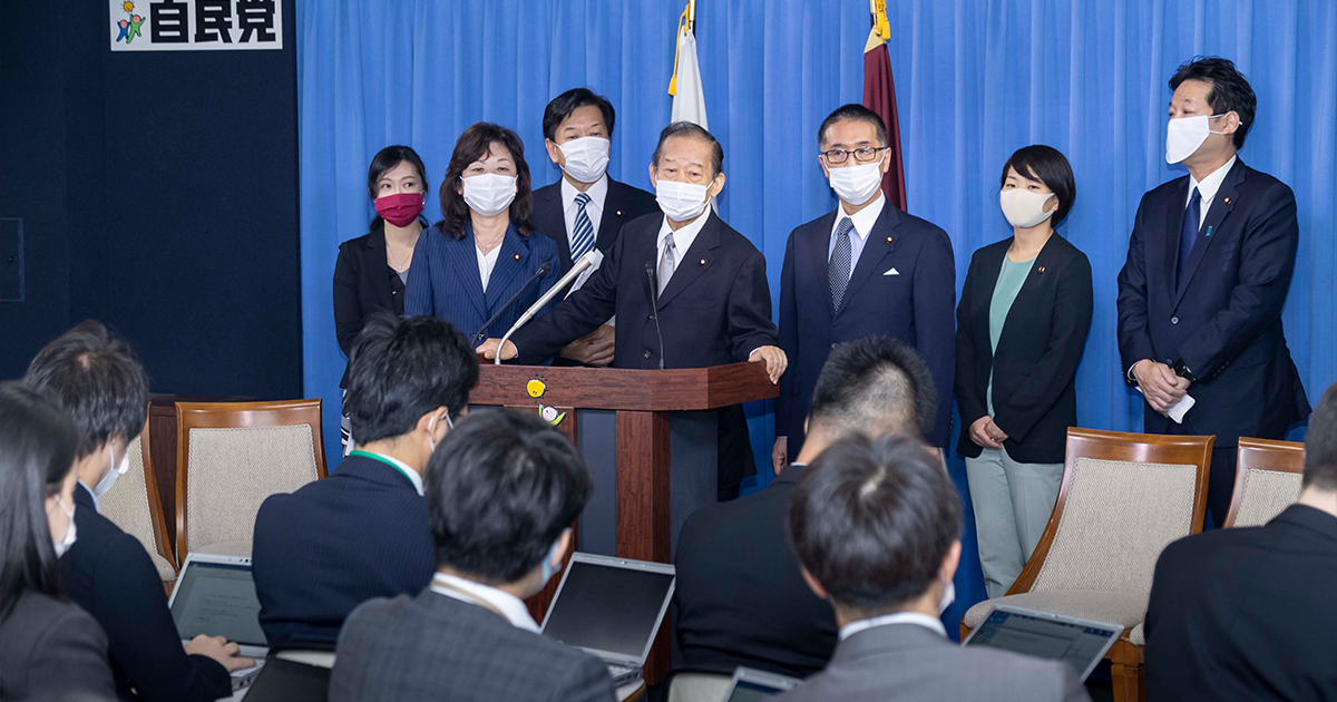 二階幹事長