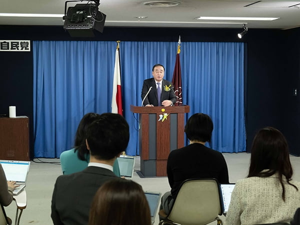 役員連絡会後 梶山幹事長代行記者会見