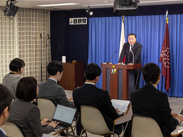 役員連絡会後 梶山幹事長代行記者会見