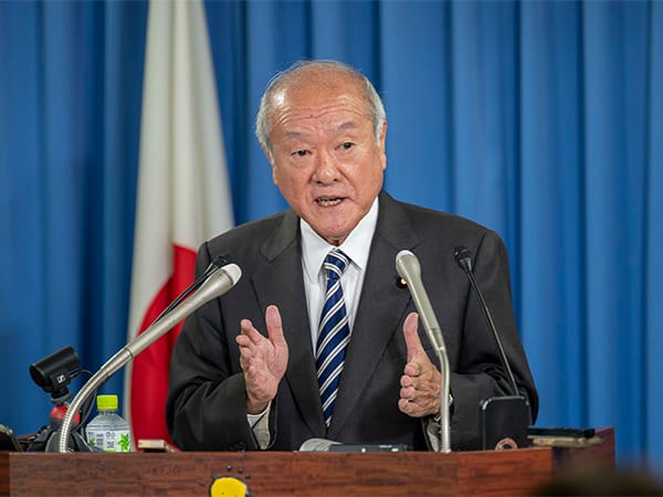 役員会後 鈴木幹事長記者会見