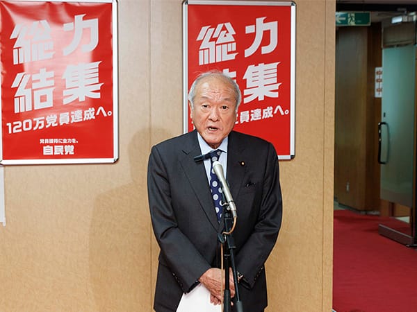 鈴木幹事長ぶら下がり(高市総理所信表明演説後)