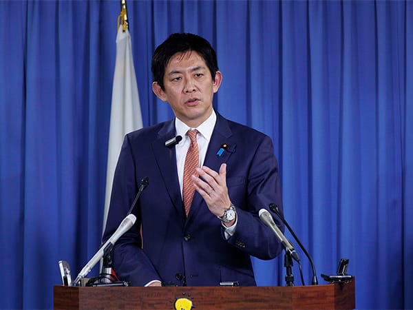 小林政務調査会長 記者会見