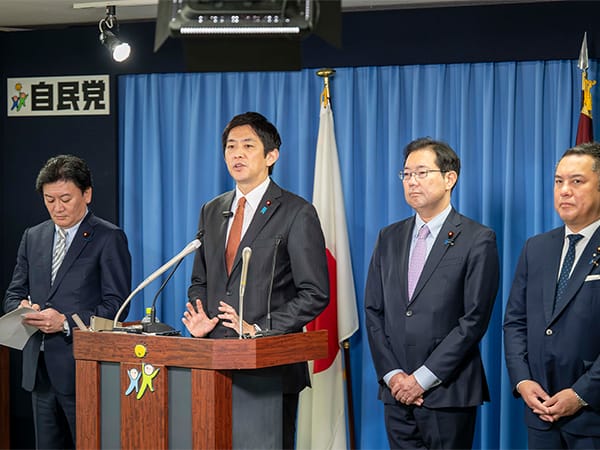 小林政務調査会長 記者会見