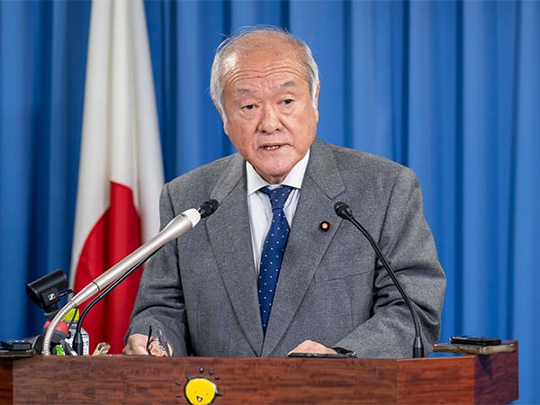 役員会後 鈴木幹事長記者会見