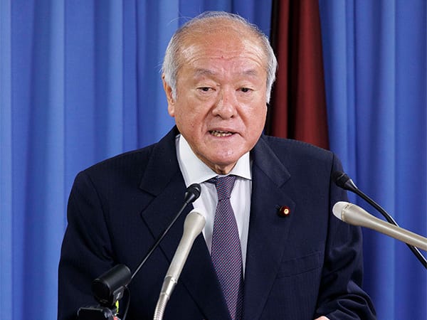 役員連絡会後 鈴木幹事長記者会見