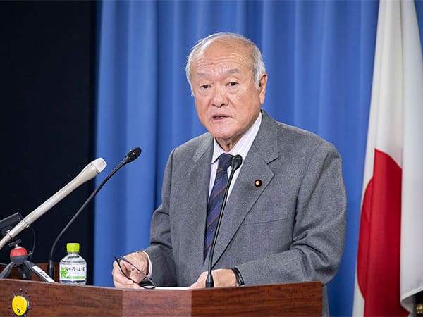 役員連絡会後 鈴木幹事長記者会見