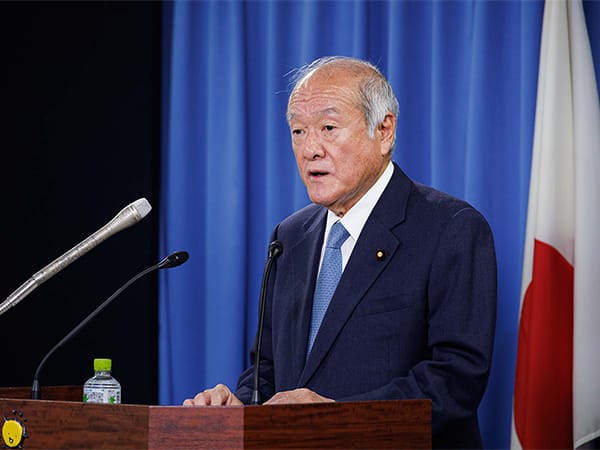 役員連絡会後 鈴木幹事長 記者会見