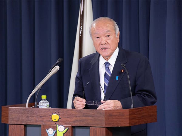 役員連絡会後 鈴木幹事長記者会見