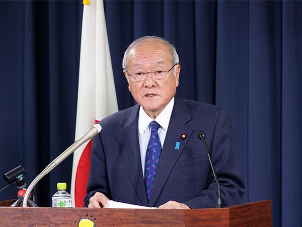 役員連絡会後 鈴木幹事長記者会見