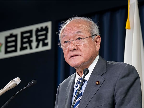 役員会後 鈴木幹事長記者会見