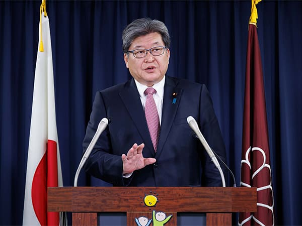 役員連絡会後 萩生田幹事長代行 記者会見		