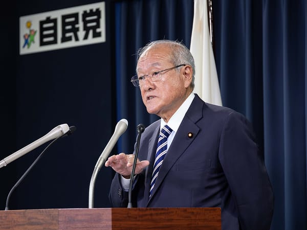 役員会・役員連絡会後 鈴木幹事長 記者会見