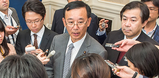 谷垣 禎一幹事長 谷垣 禎一幹事長