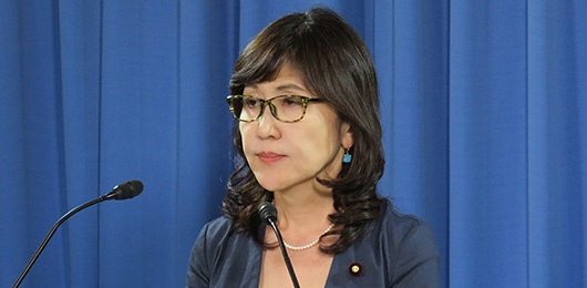 稲田朋美政務調査会長