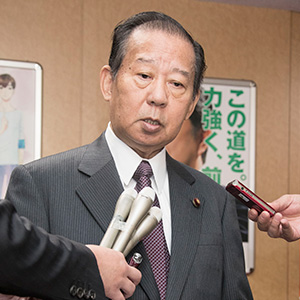 二階俊博幹事長