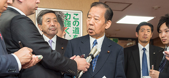 二階俊博幹事長