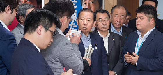 二階俊博幹事長