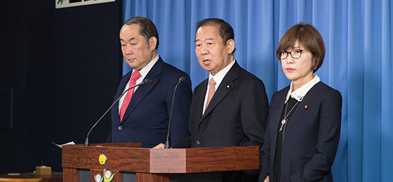 二階幹事長