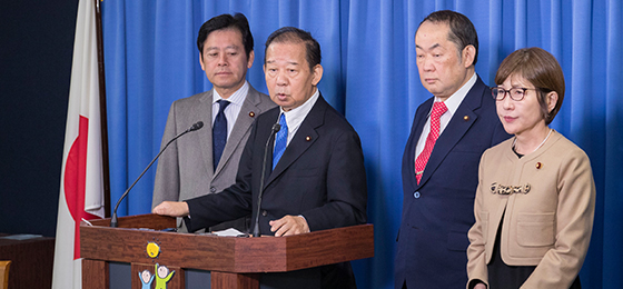 二階幹事長