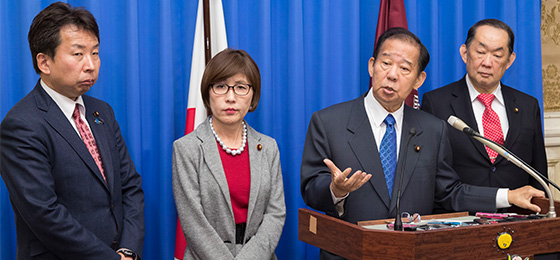 二階幹事長