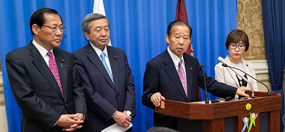 二階幹事長