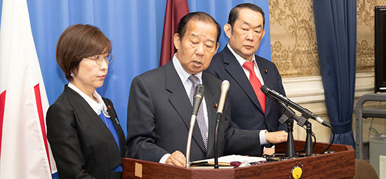 二階幹事長