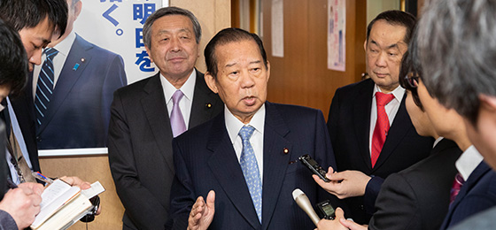 二階幹事長