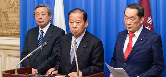 二階幹事長