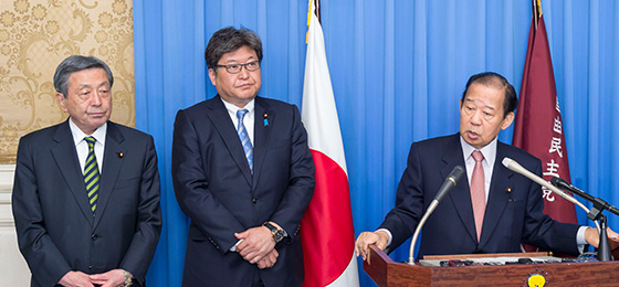 二階幹事長