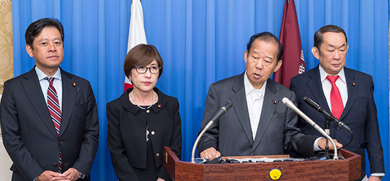二階幹事長
